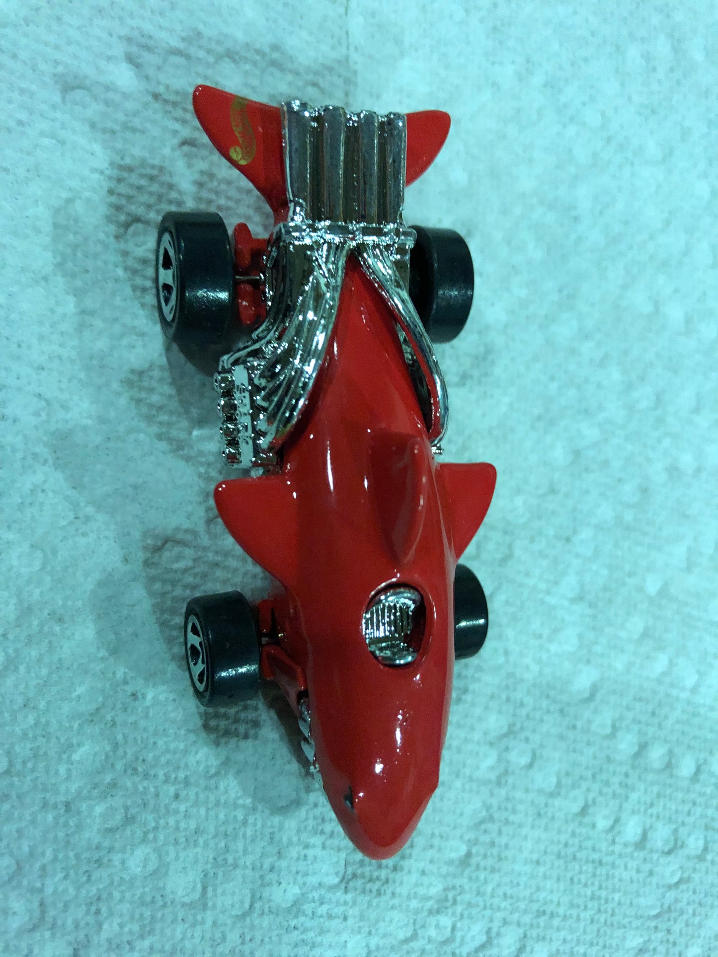 Hot Wheels Red Sharkruiser